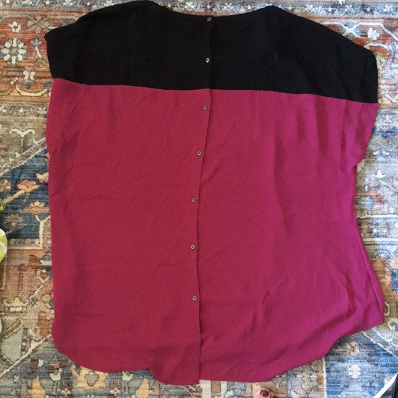 Color Block Tunic - Picture 2 of 3